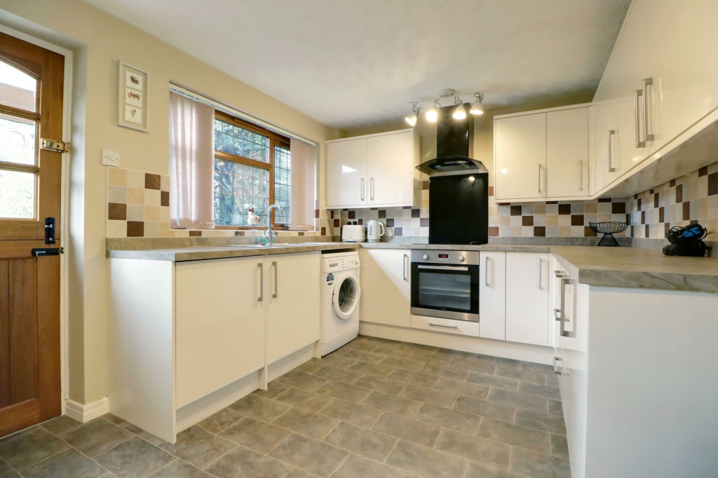 House in Scunthorpe, Yaddlethorpe, Bottesford - View 4