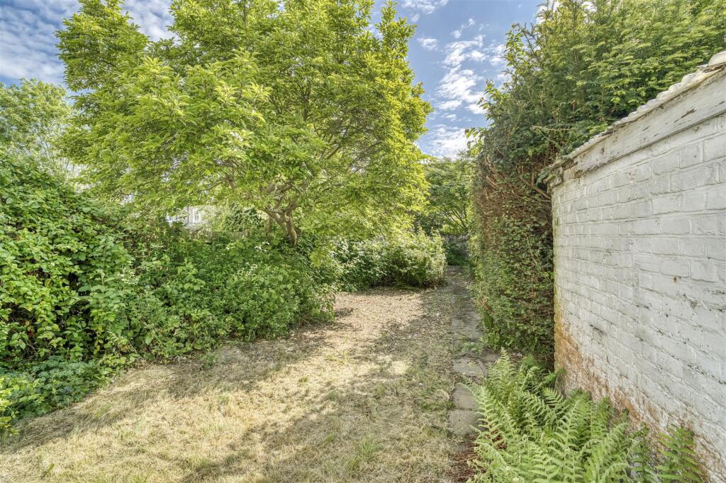 Roehampton Lane, Putney, SW15 photo 2