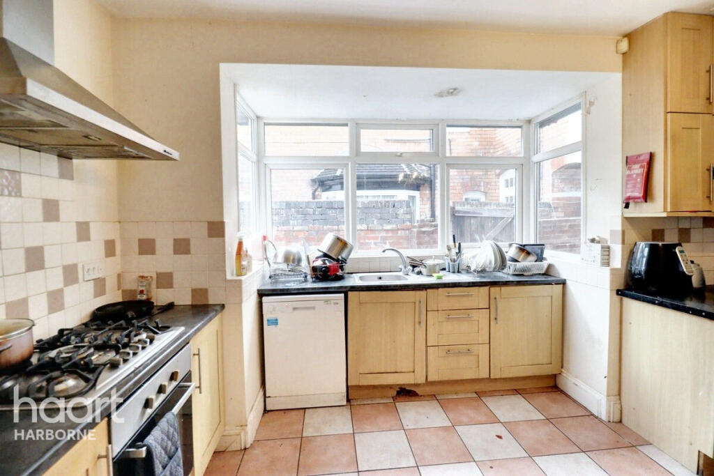 House in Birmingham, West Midlands - More