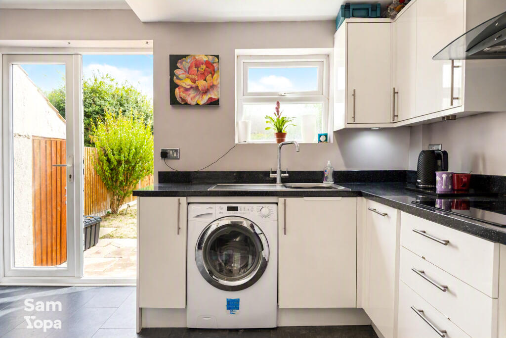 House in Colchester - View 2