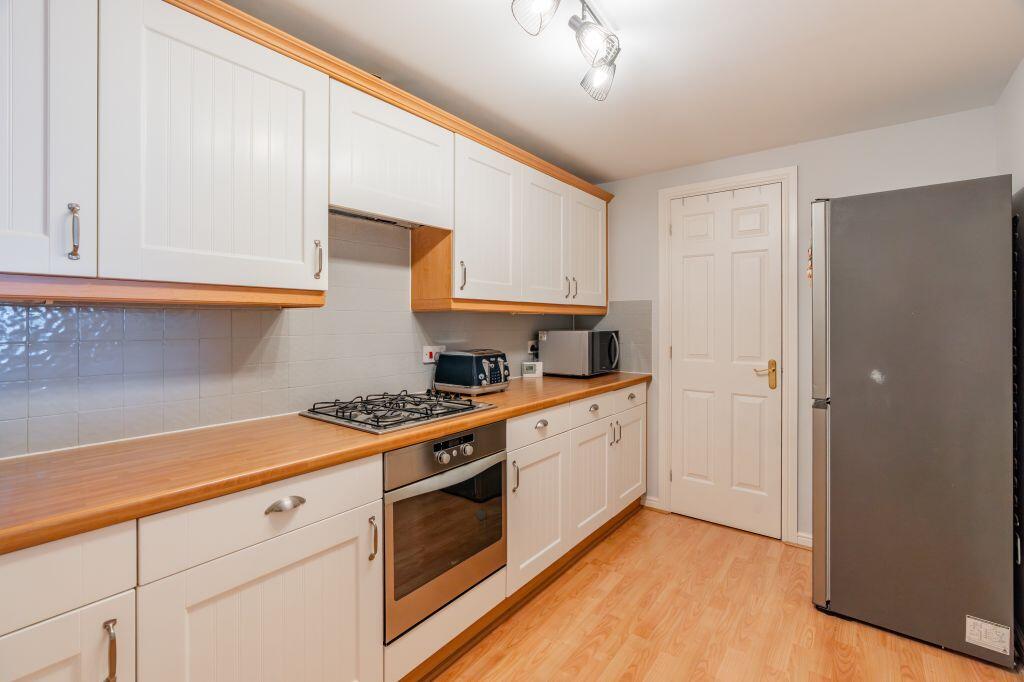 Apartment in Edinburgh, The Shore, Leith - More