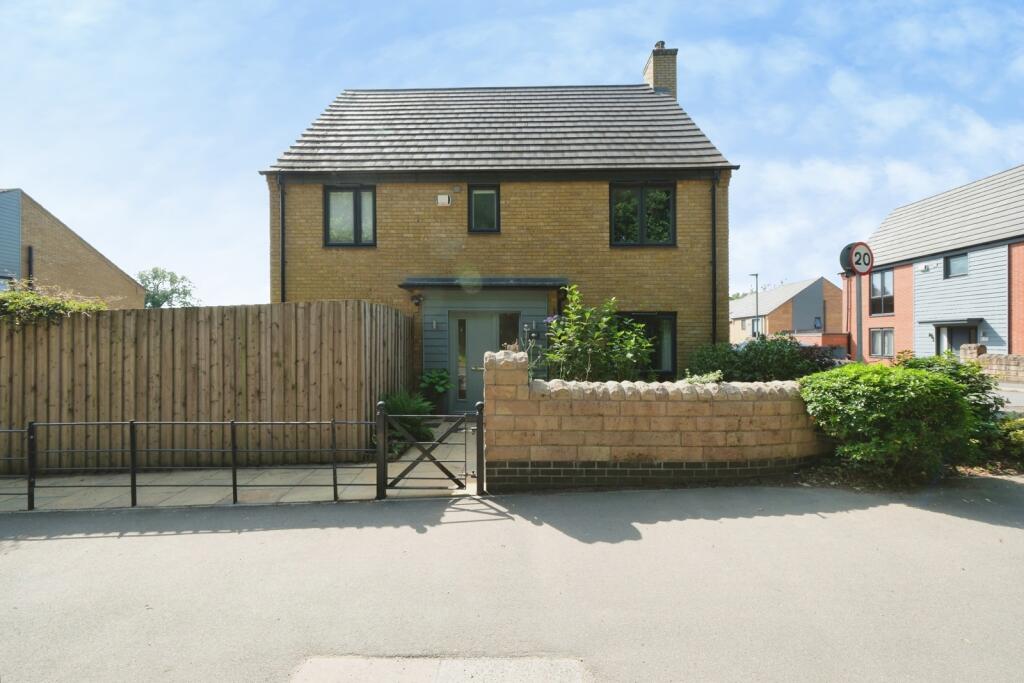 Main image of property: Bestwood Road, Nottingham, Nottinghamshire, NG6