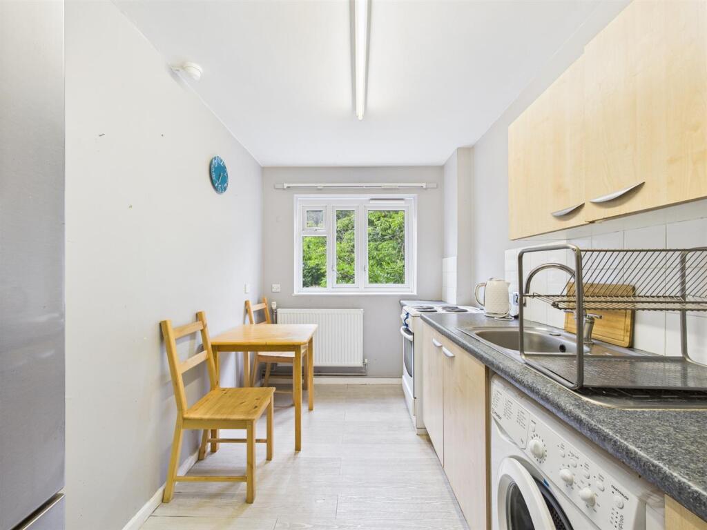 Apartment in London - View 4
