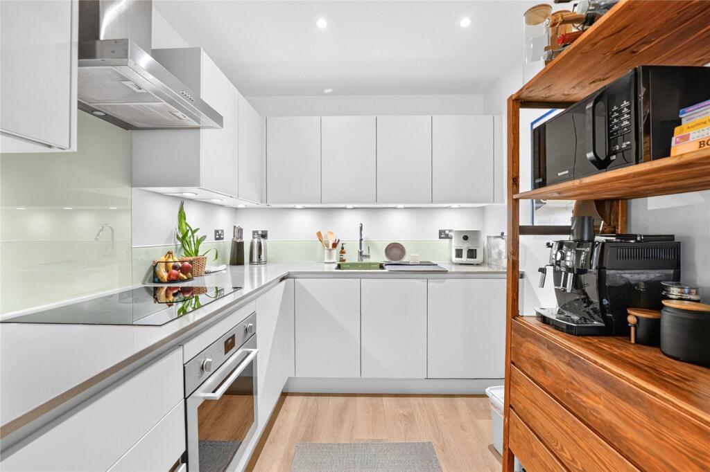 Apartment in London - View 4