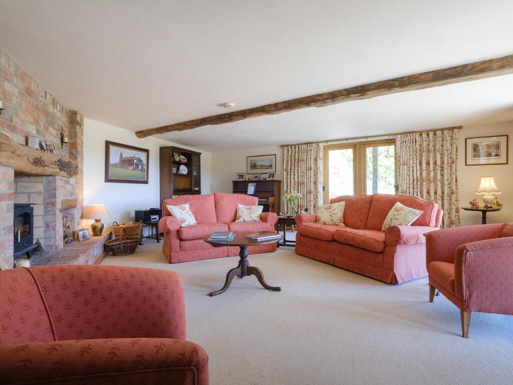 Hollingham Lane, Horsley, Stroud, Gloucestershire, GL6 photo 3