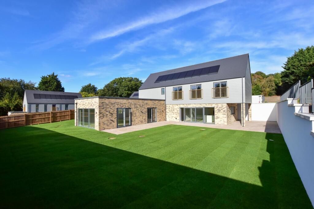 4-bed detached on Three Acres, Toms Lane, WD4, £1,585,000