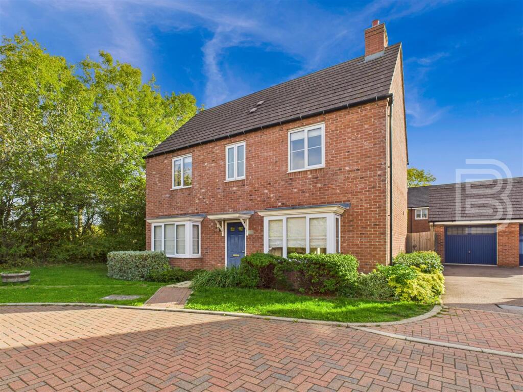 4-bed detached on Elder Avenue, Eden Park, Rugby, £450,000