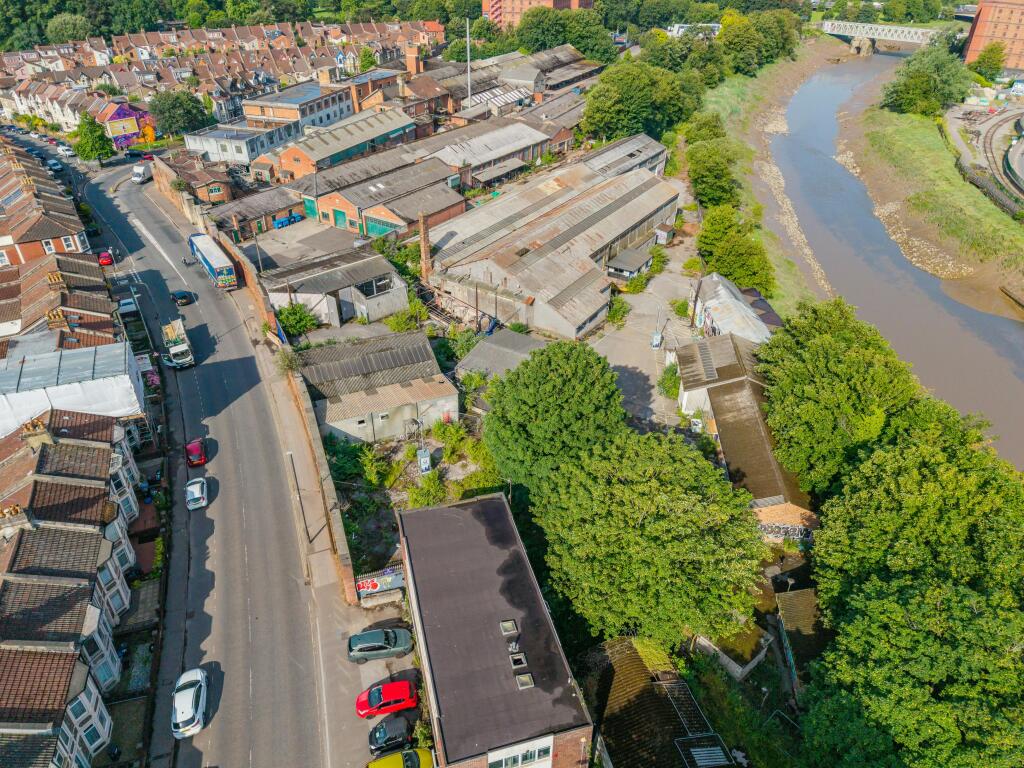 Paynes Shipyard & Vauxhall House, Coronation Rd, Bristol-53.jpg