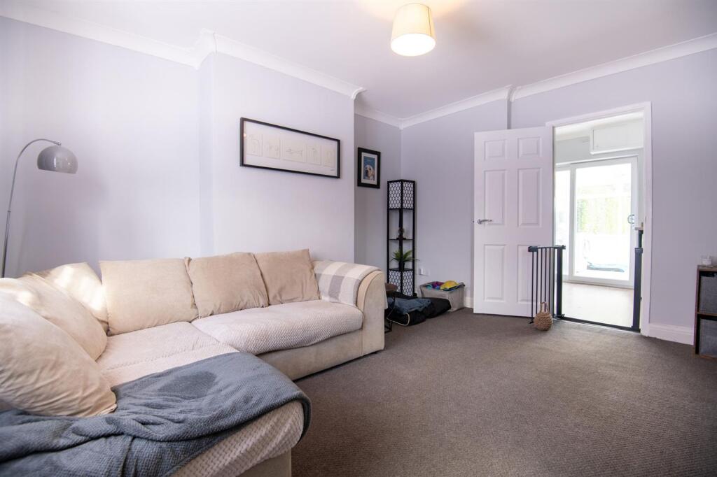 Wentworth Road, Finedon, NN9 photo 4