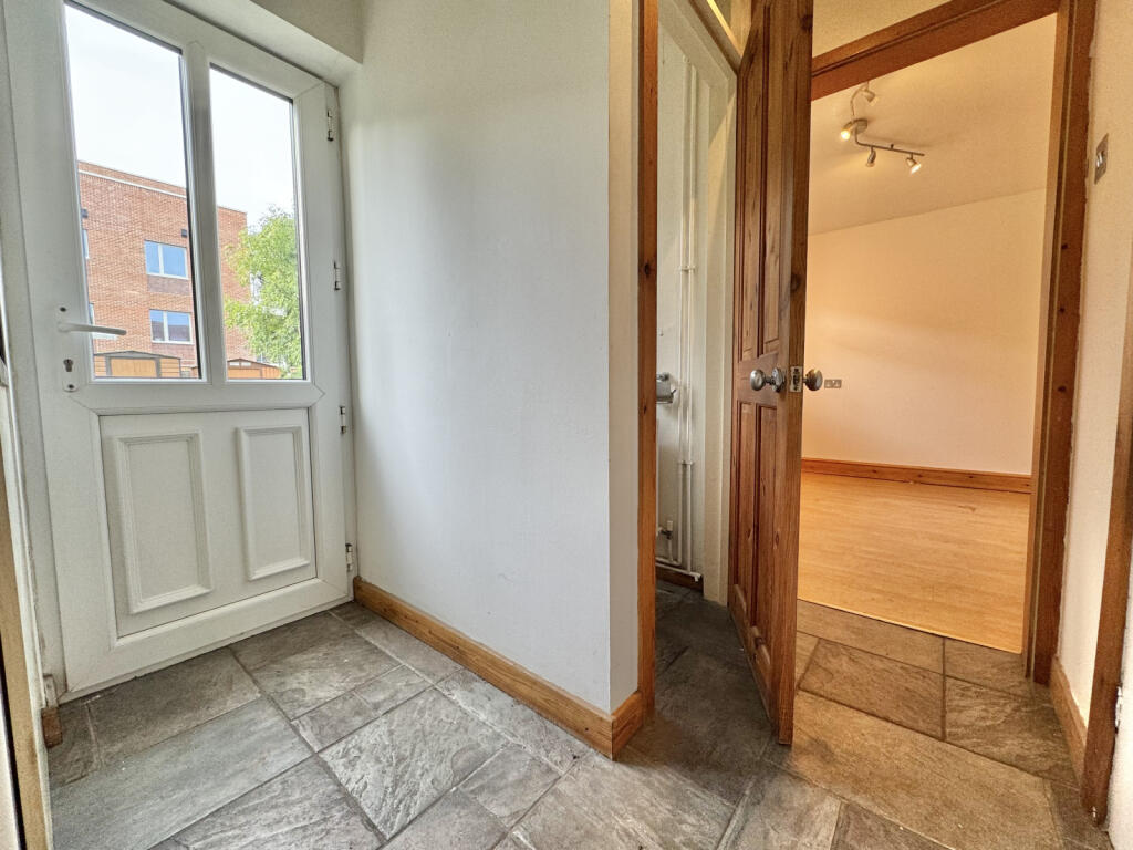 House in London - View 5