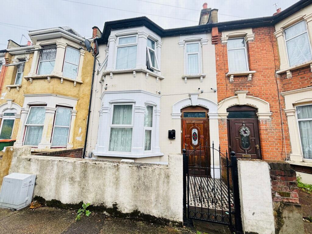 Main image of property: Navarre Road, East Ham, E6