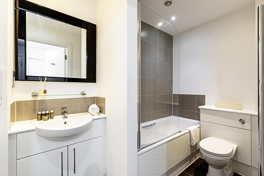 Apartment in London - View 4