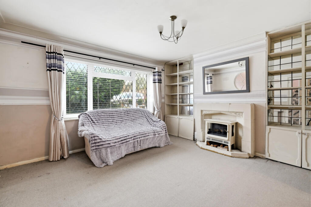 Heath Row, Bishop's Stortford, Hertfordshire, CM23 - View 5