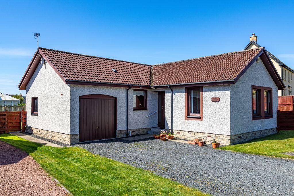 Main image of property: 6 Hirsel View, Coldstream, TD12 4BZ