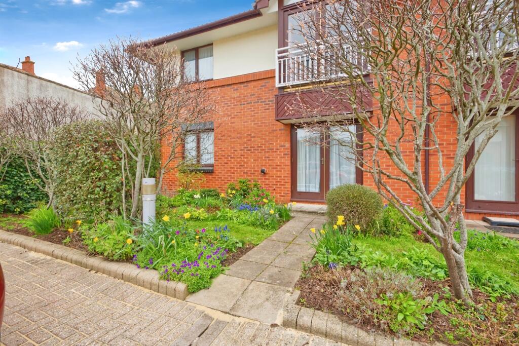 Main image of property: Vennland Way, Minehead