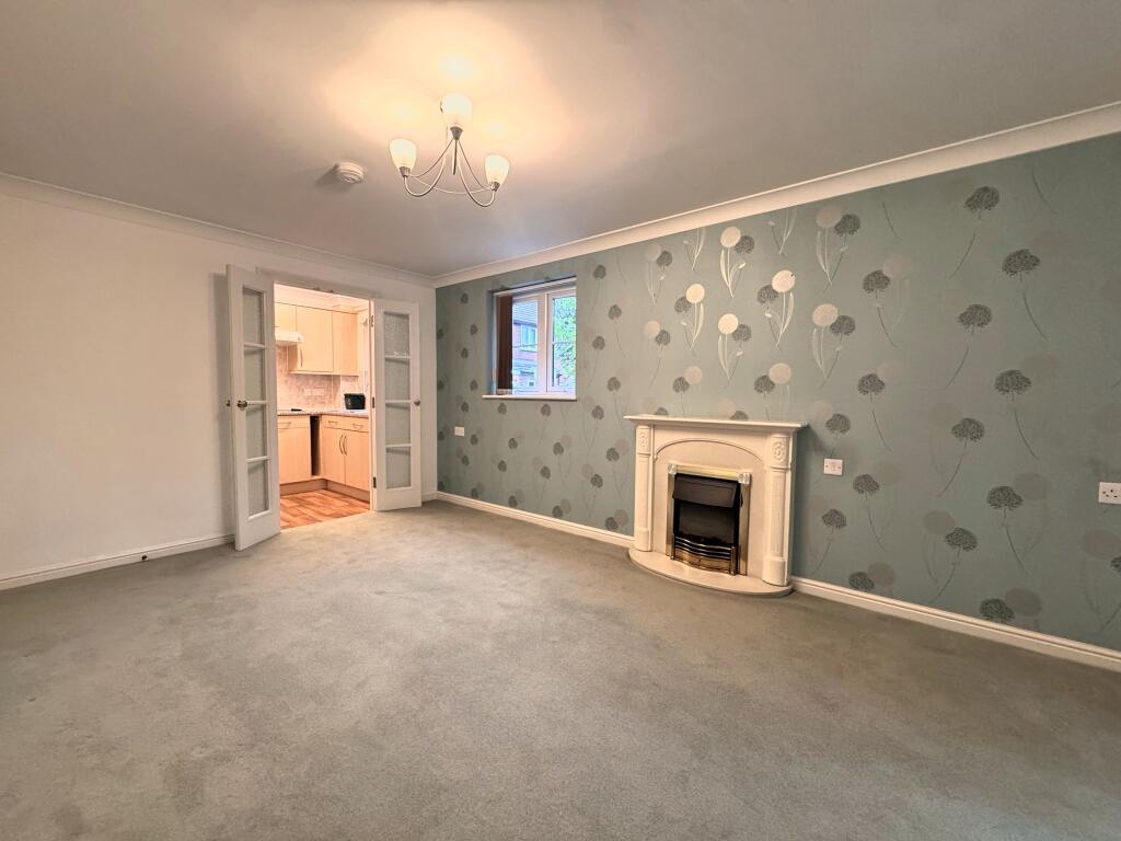 Apartment in Watford - View 5