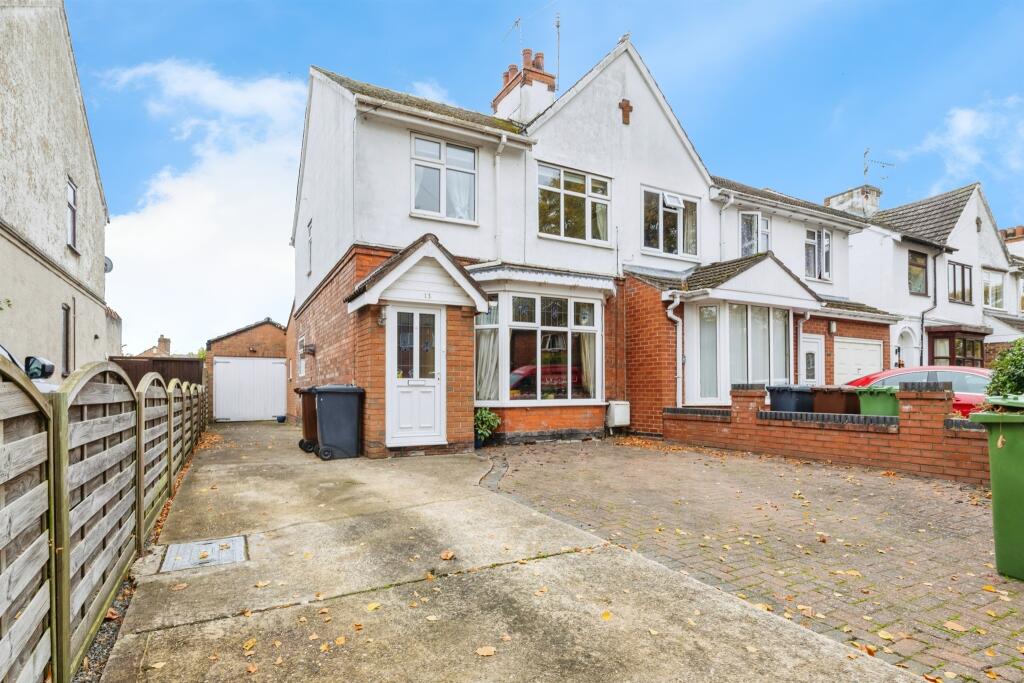 3 bedroom semi-detached house for sale in St. Andrews Drive, Lincoln, LN6