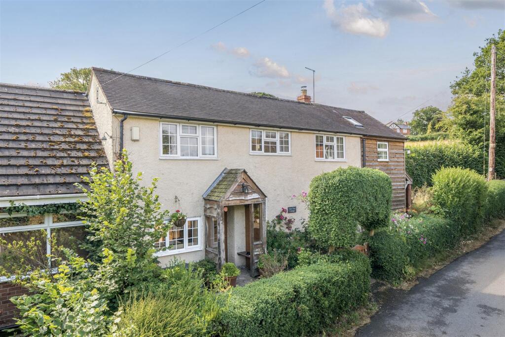 4-bed house on Yew Tree Cottage, Drury Lane, Minsterley, Shrewsbury, SY5 0EL, £300,000