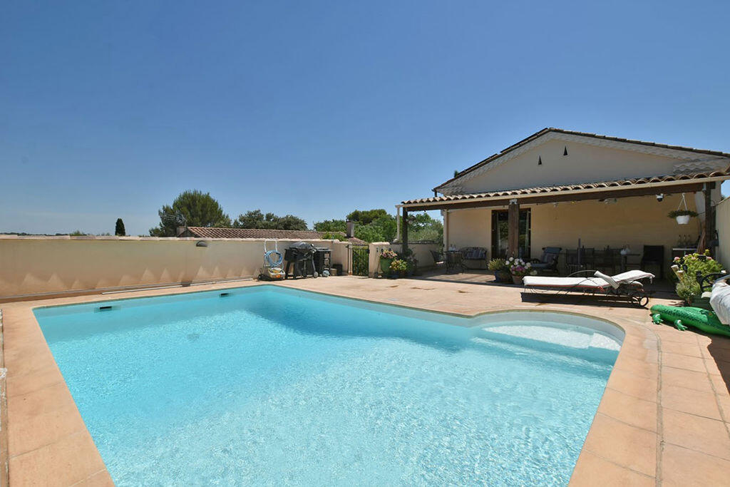 Main image of property: Spacious 5-Bedroom Villa with Pool & Views, Sommieres