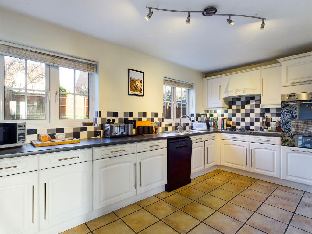 House in Towcester, West Northamptonshire - View 3