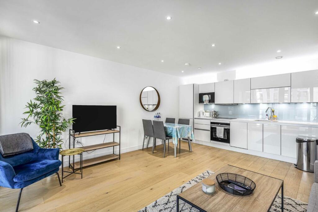 Main image of property: East Ferry Road, Canary Wharf