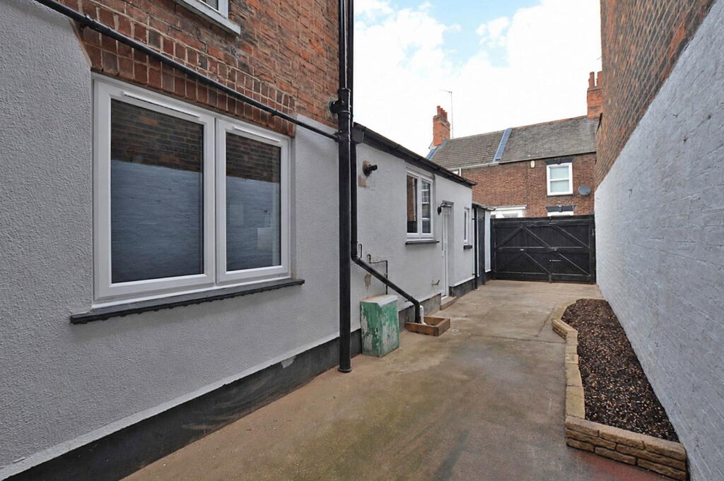 Whitefriars Road, a Stunning move-in ready home close to the town centre and quay photo 3