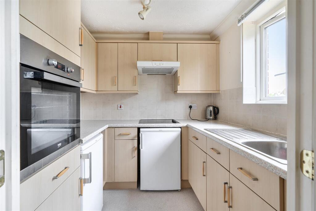 Apartment in Shoreham-by-Sea - More