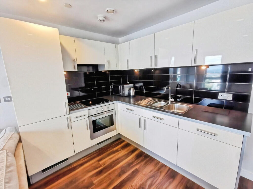 Apartment in Manchester - View 4