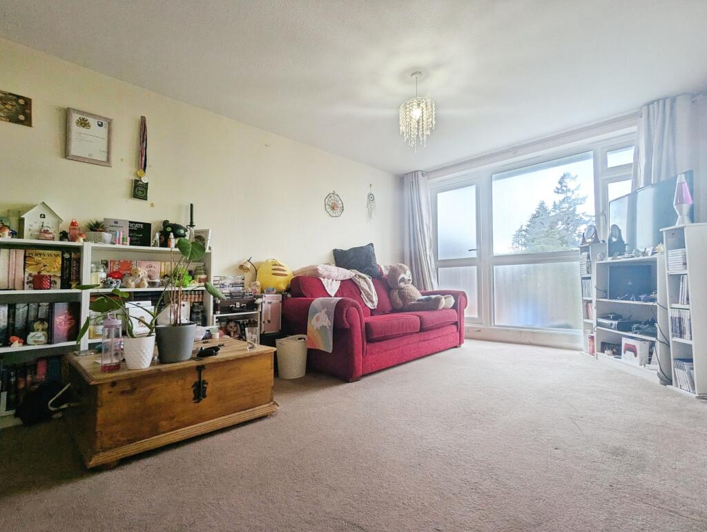 Apartment in Reading - View 2