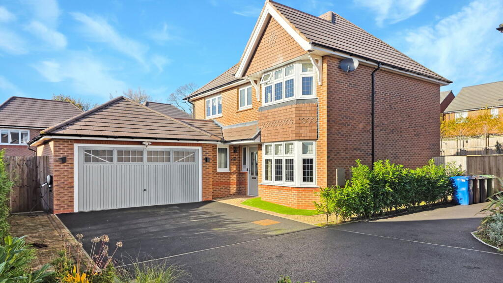 Main image of property: Westacre Close, Tyldesley M29 8RS