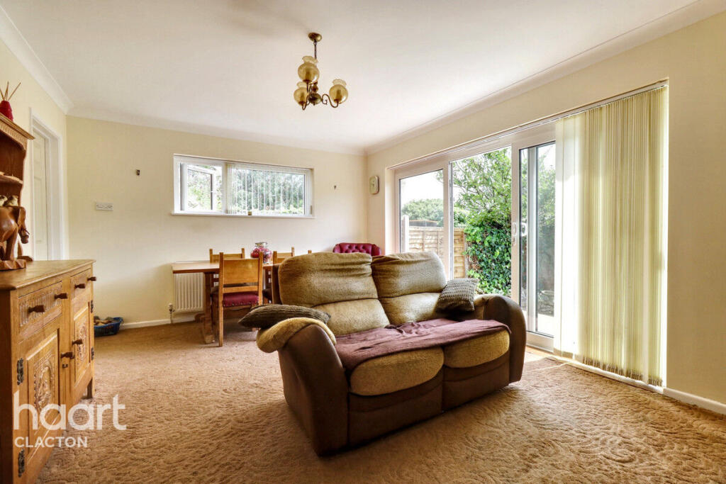 Colthorpe Road, Clacton-On-Sea photo 4