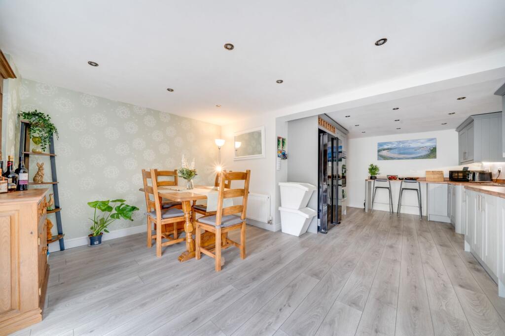 50, Castle Street, Hadley, TF1 photo 4