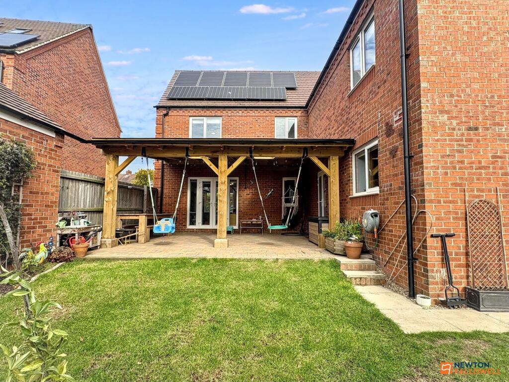 Blackham Road, Hugglescote, LE67 photo 3