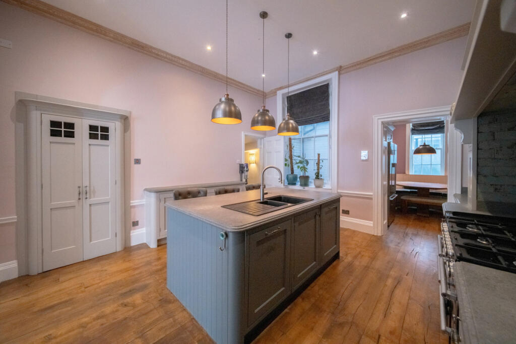 Apartment in London - View 2