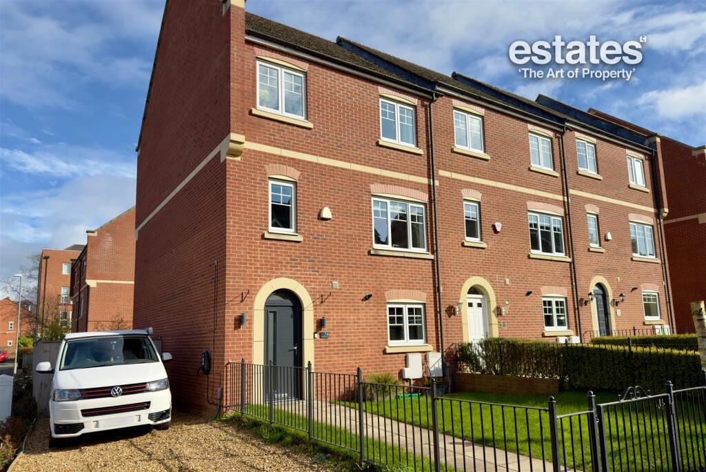 Main image of property: Glaisdale Court, Darlington, DL3 7AE