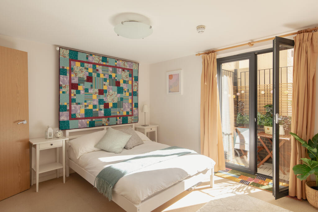 Apartment in London - More