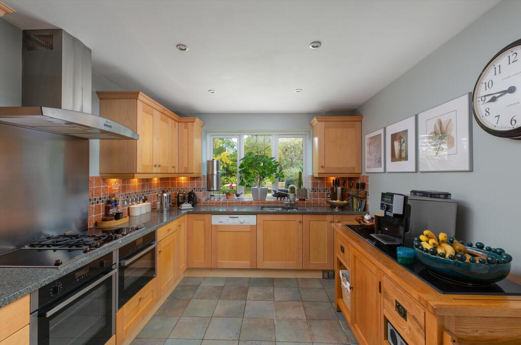 Miller Walk, Bathampton, Bath, Somerset, BA2 photo 4