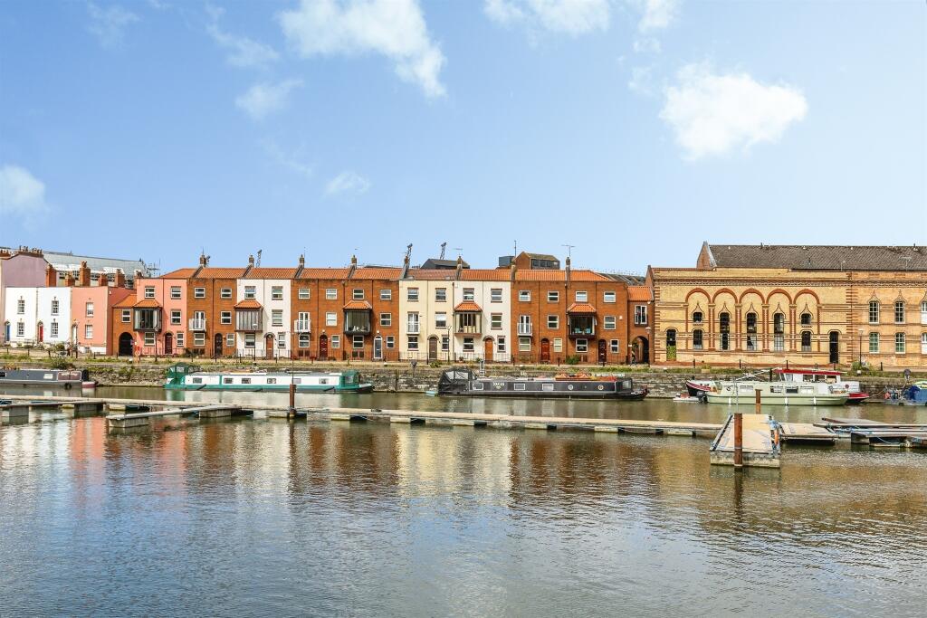 House in Bristol, Wapping Wharf, Southville