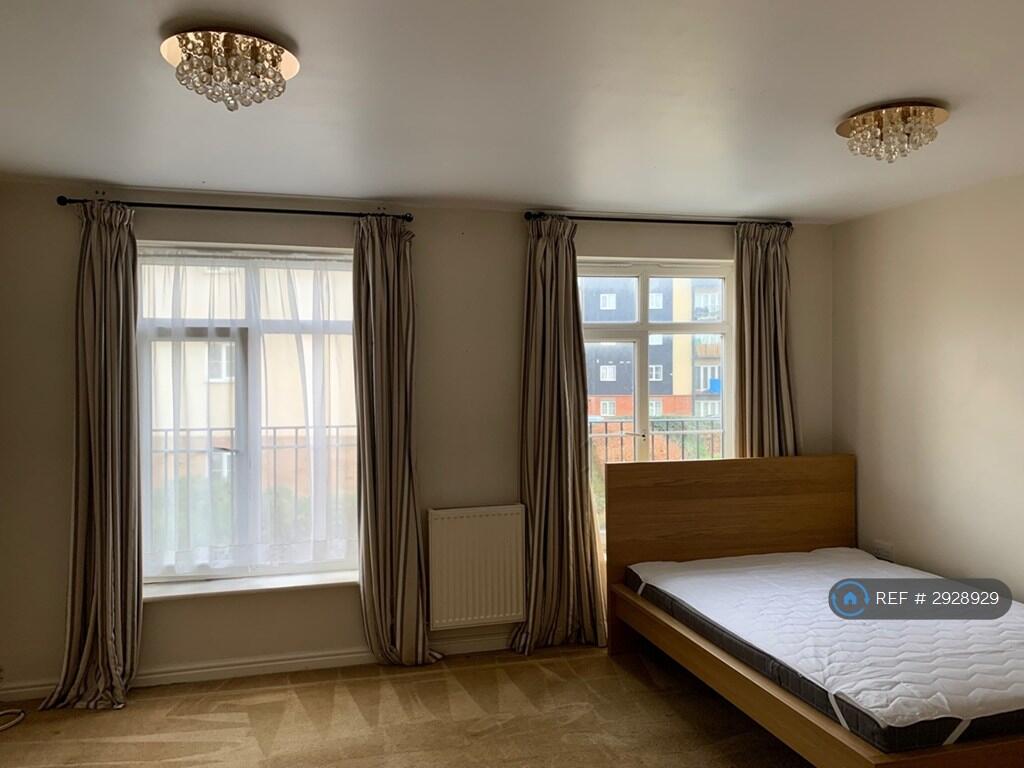 Main image of property: Cedar Close, Ilford, IG1