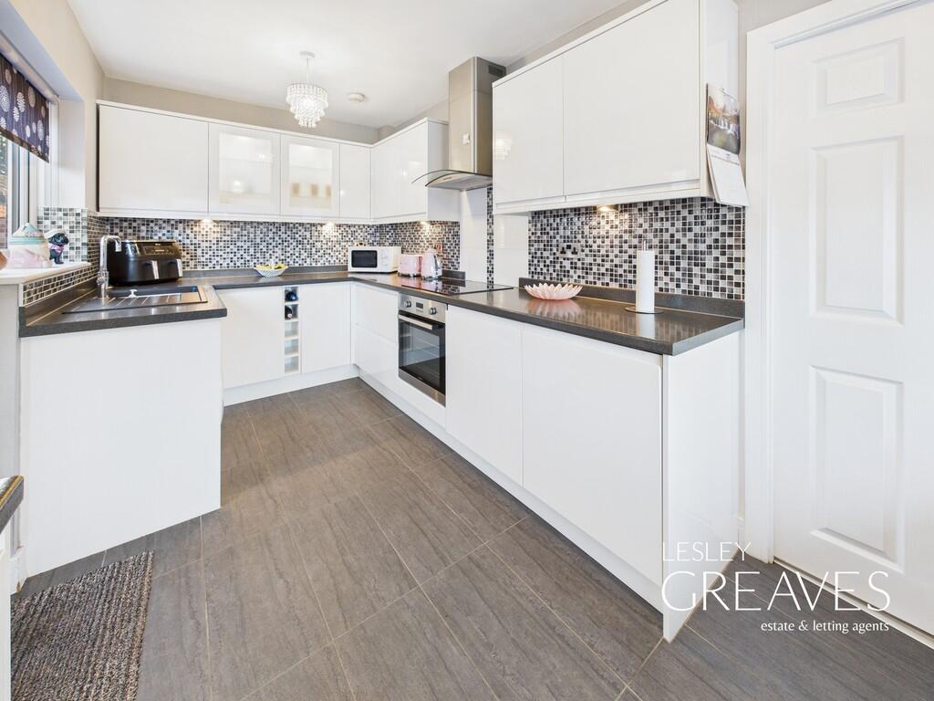 Stanway Close, Nottingham photo 3
