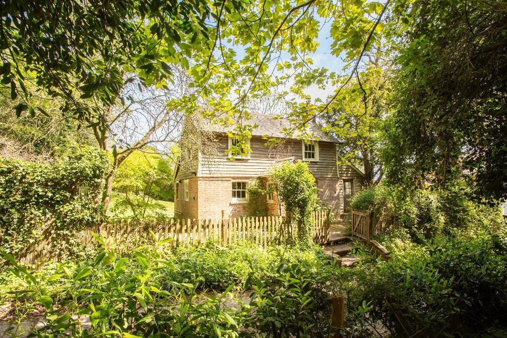 Main image of property: Fletching Street, Mayfield, East Sussex, TN20 6TE