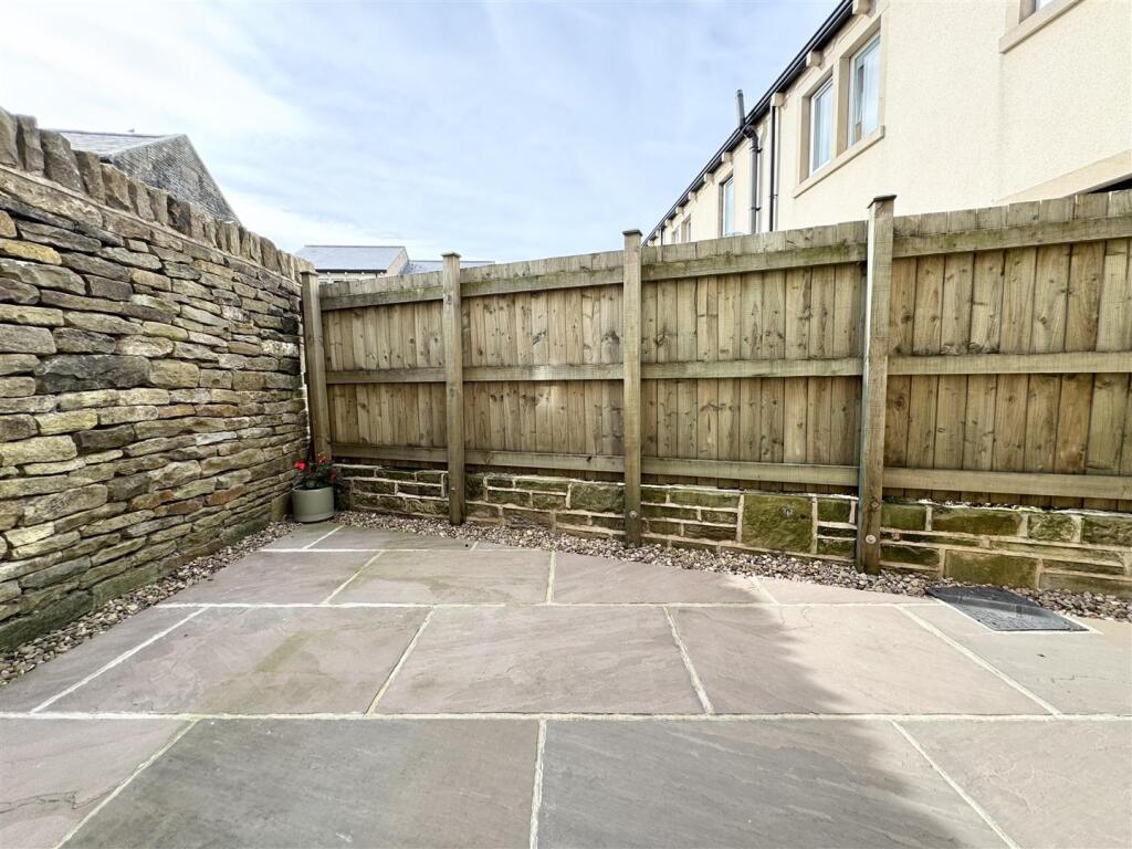 House in Kirklees, Denby Dale - View 2