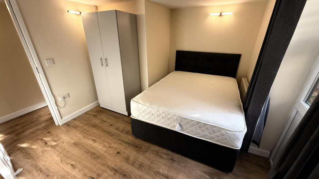 Apartment in Manchester - More