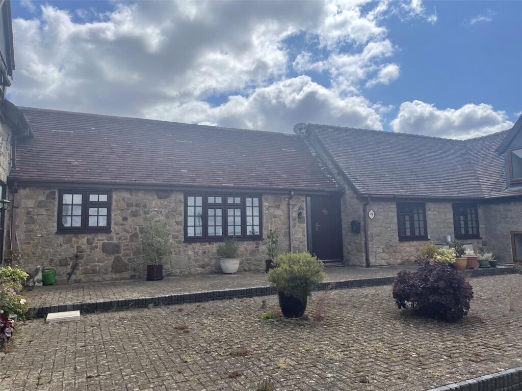2-bed house on Angel Bank, Bitterley, Ludlow, Shropshire, £285,000