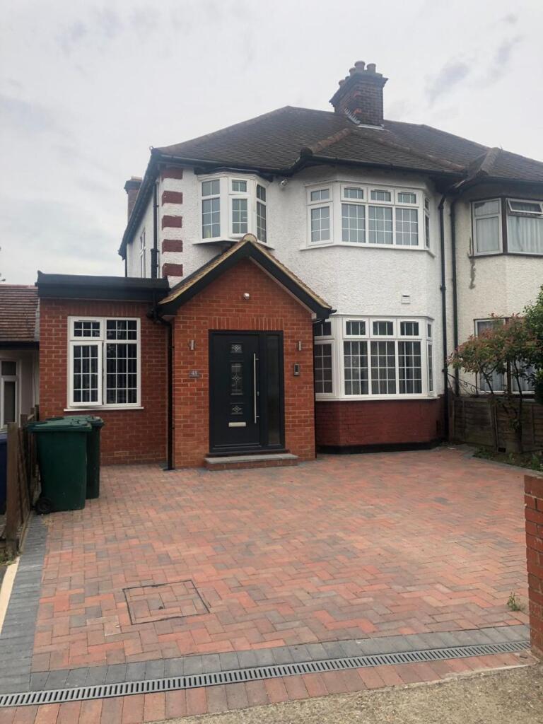 Main image of property: GREAT NORTH WAY, HENDON, NW4 1HS
