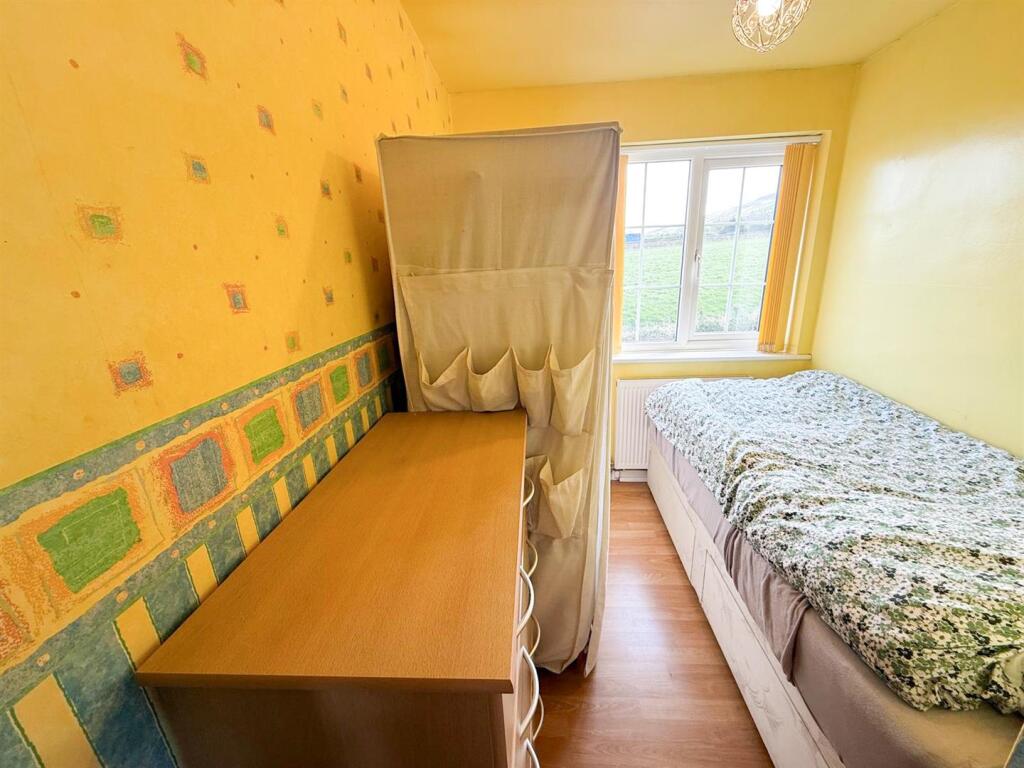 Additional image 14 of Lane Ends Lane, Cowling