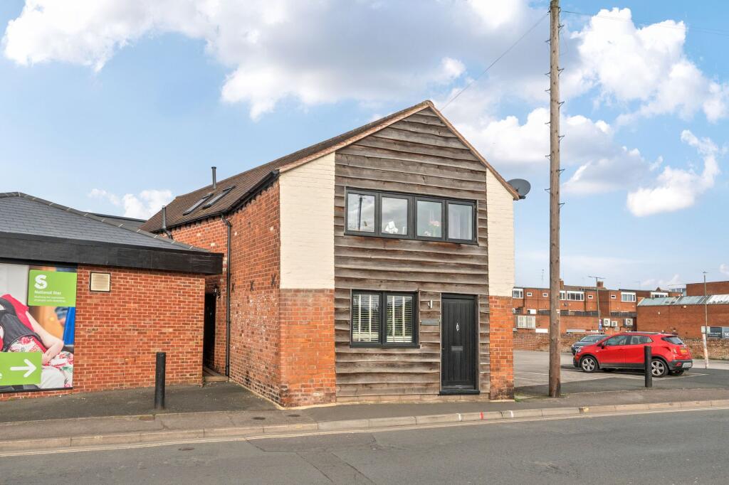 Main image of property: Oldbury Road, Tewkesbury, GL20
