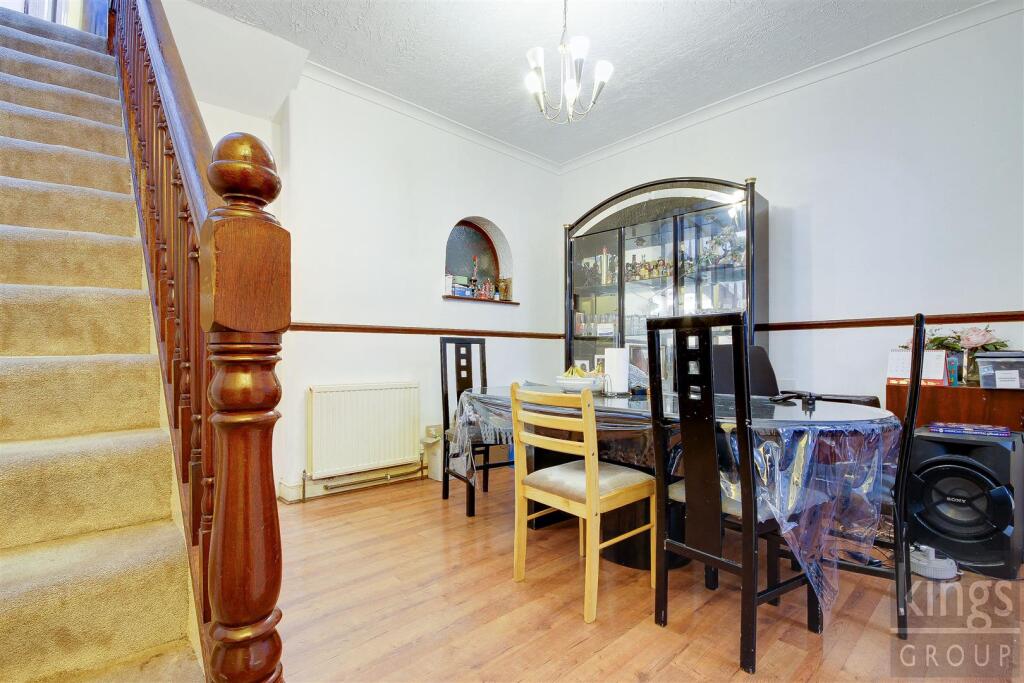 Warwick Road, Edmonton, N18 - View 5