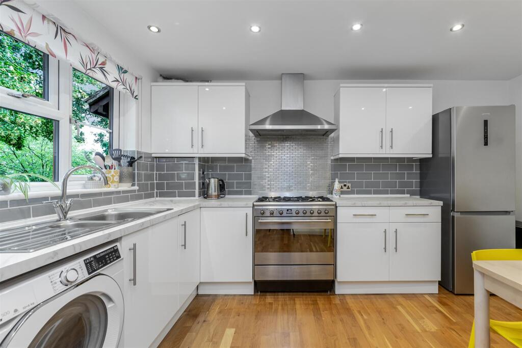 House in St Albans, Amwell, Wheathampstead - More