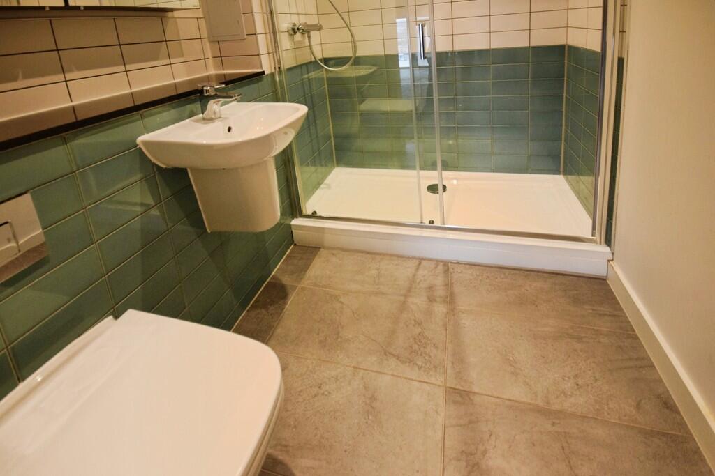 Apartment in Stoke-on-Trent - View 5